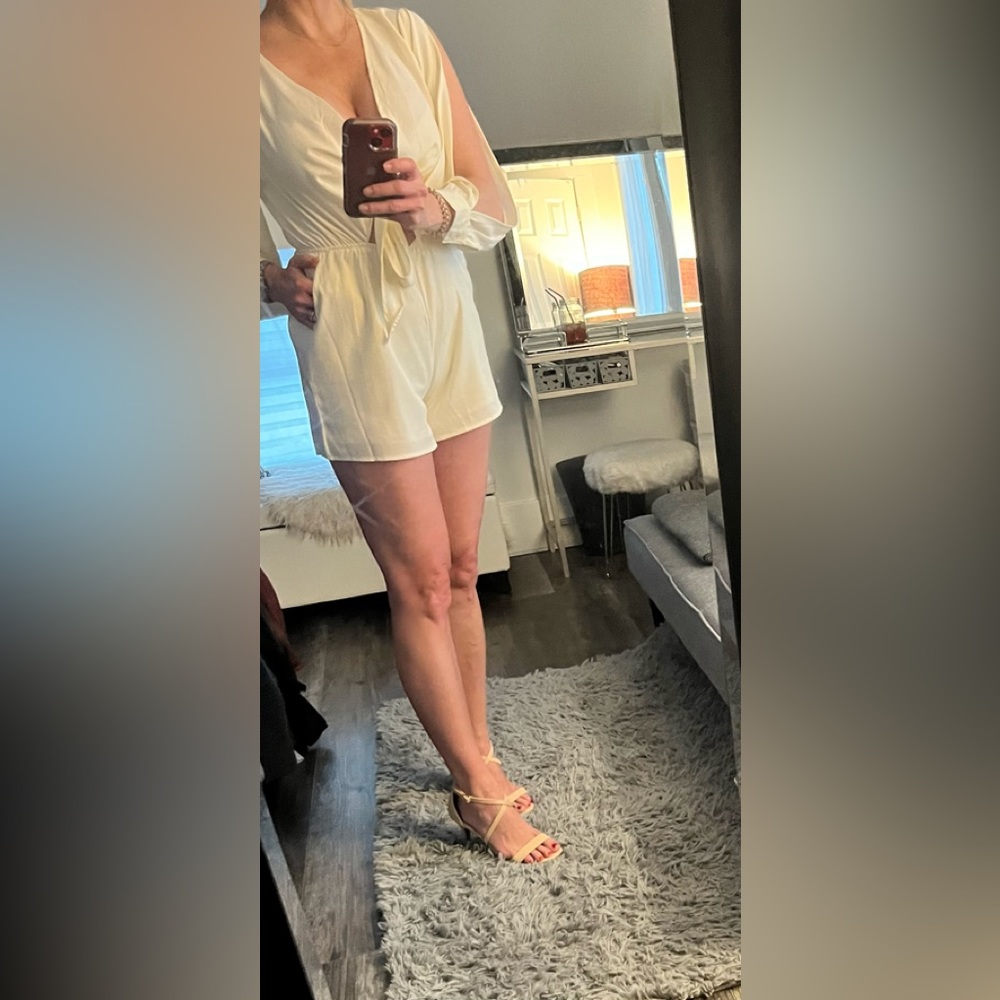 ⭐️ HOST PICK ⭐️ Sabo romper cream 6 P